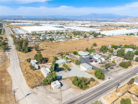View/Area - 22540 Markham St, Perris, CA 92570 photo 2 of 5