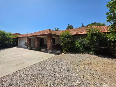 Exterior - 11542 Cornell, Riverside, CA 92507 photo 4 of 11