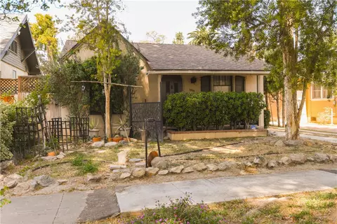 3045 Cedar St, Riverside, CA 92501
