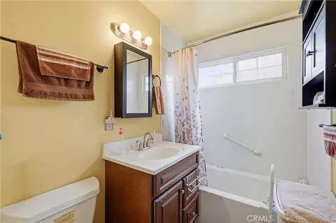 Bath - 2731 W Victoria St, Rialto, CA 92376 photo 1 of 2