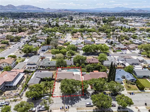 View/Area - 2731 W Victoria St, Rialto, CA 92376 photo 4 of 6