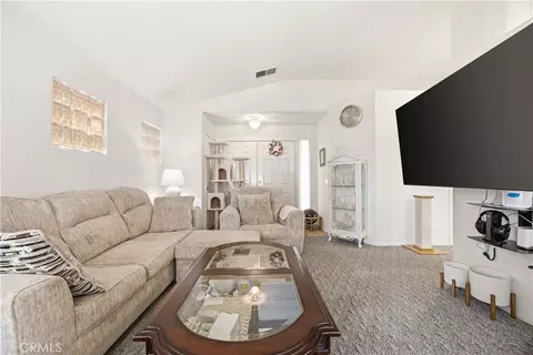 Living - 19145 Oak St, Apple Valley, CA 92308 photo 1 of 1