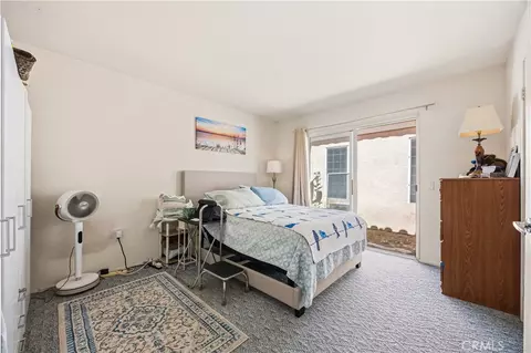 Bedroom - 19145 Oak St, Apple Valley, CA 92308 photo 1 of 4