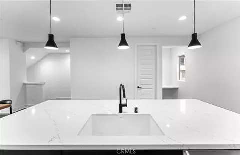Kitchen - 102 Sorrel Ct, Burbank, CA 91506 photo 3 of 4