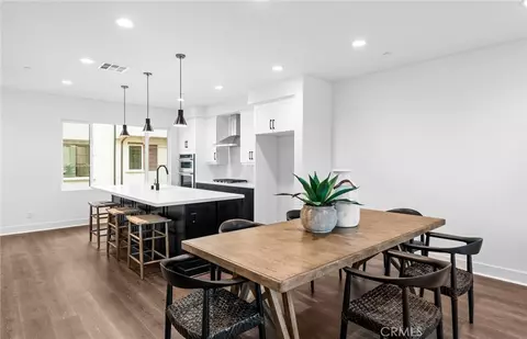 Dining - 102 Sorrel Ct, Burbank, CA 91506 photo 2 of 3