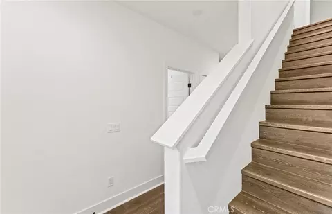 102 Sorrel Ct, Burbank, CA 91506 photo 5