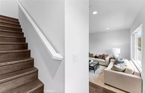 Entry Way - 102 Sorrel Ct, Burbank, CA 91506 photo 6 of 6