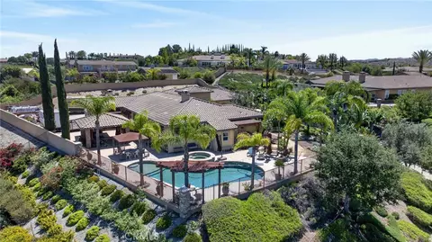 View/Area - 7452 Breckenridge Dr, Riverside, CA 92506 photo 4 of 9