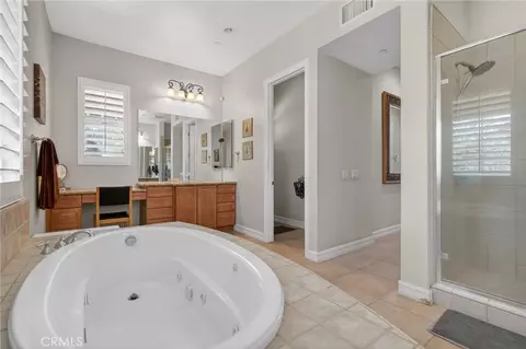 Bath - 7452 Breckenridge Dr, Riverside, CA 92506 photo 2 of 3