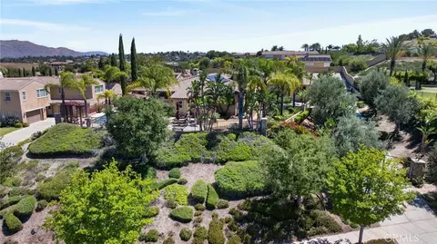 View/Area - 7452 Breckenridge Dr, Riverside, CA 92506 photo 3 of 9