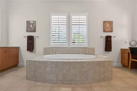 Bath - 7452 Breckenridge Dr, Riverside, CA 92506 photo 1 of 3