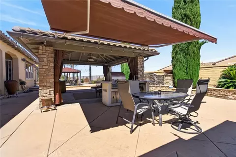 Exterior - 7452 Breckenridge Dr, Riverside, CA 92506 photo 8 of 20