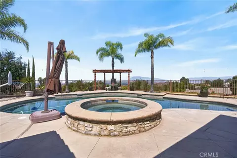 Exterior - 7452 Breckenridge Dr, Riverside, CA 92506 photo 13 of 20