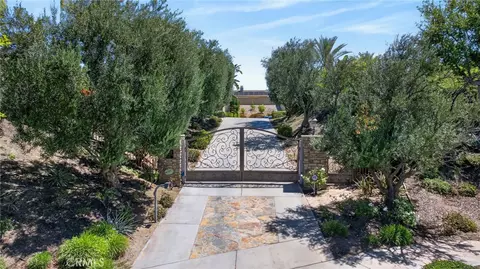 Exterior - 7452 Breckenridge Dr, Riverside, CA 92506 photo 19 of 20