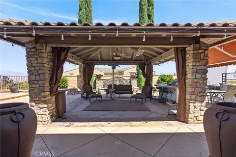 Exterior - 7452 Breckenridge Dr, Riverside, CA 92506 photo 7 of 20