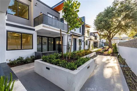 1649 N Lake Ave #1, Pasadena, CA 91104