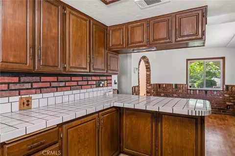 9145 Garfield St, Riverside, CA 92503 photo 11