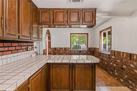 9145 Garfield St, Riverside, CA 92503 photo 12
