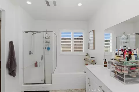 Bath - 7528 Haystack Loop, Riverside, CA 92507 photo 4 of 4