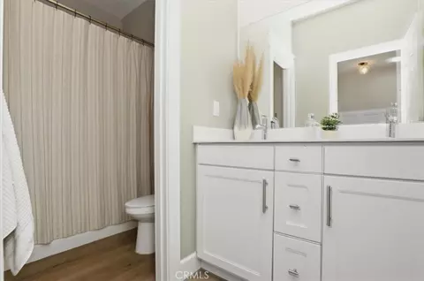 Bath - 7528 Haystack Loop, Riverside, CA 92507 photo 3 of 4