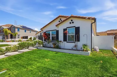 Exterior - 7528 Haystack Loop, Riverside, CA 92507 photo 4 of 18