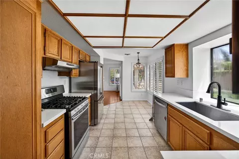 Kitchen - 6777 Inyo, Rancho Cucamonga, CA 91701 photo 1 of 4