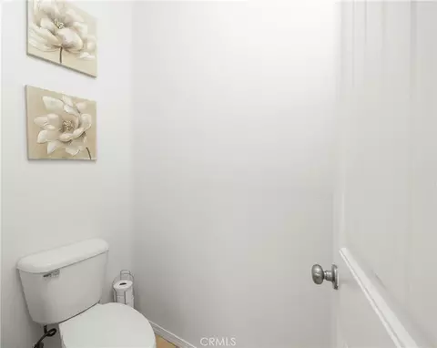 Entry Way - 15104 Whitegate, Fontana, CA 92336 photo 4 of 5