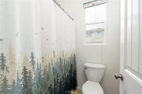 Bath - 15104 Whitegate, Fontana, CA 92336 photo 3 of 7