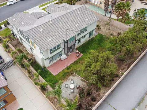 View/Area - 15104 Whitegate, Fontana, CA 92336 photo 7 of 9