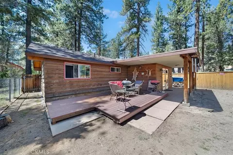Exterior - 1004 Wendy Ave, Big Bear City, CA 92314 photo 11 of 14