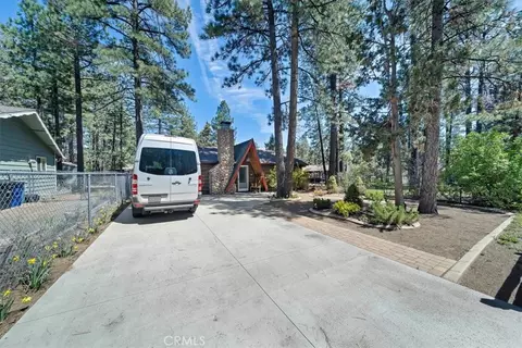 Exterior - 1004 Wendy Ave, Big Bear City, CA 92314 photo 5 of 14
