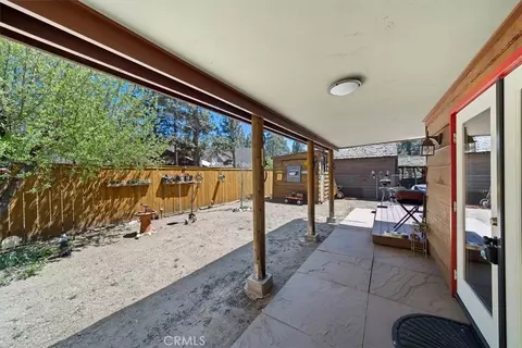 Exterior - 1004 Wendy Ave, Big Bear City, CA 92314 photo 9 of 14