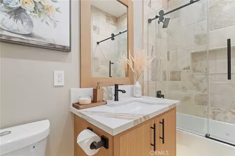 Bath - 27937 Whisper, Temecula, CA 92590 photo 6 of 7