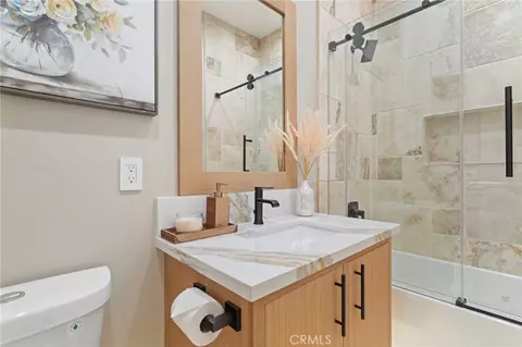 Bath - 27937 Whisper, Temecula, CA 92590 photo 6 of 7