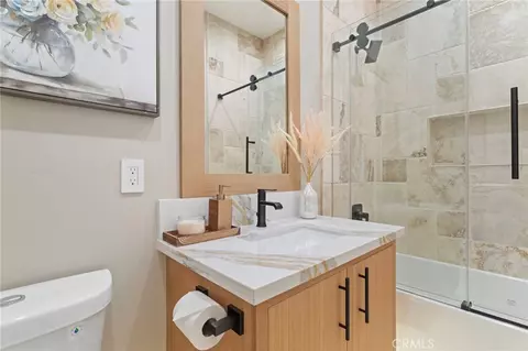 Bath - 27937 Whisper, Temecula, CA 92590 photo 6 of 7