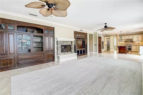 Living - 14182 Crystal Vw, Riverside, CA 92508 photo 3 of 10