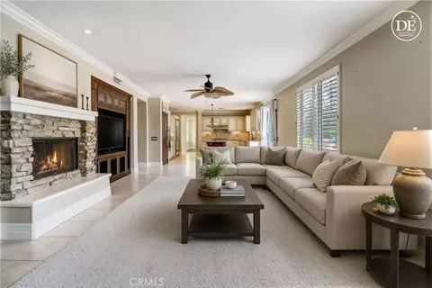 Living - 14182 Crystal Vw, Riverside, CA 92508 photo 4 of 10