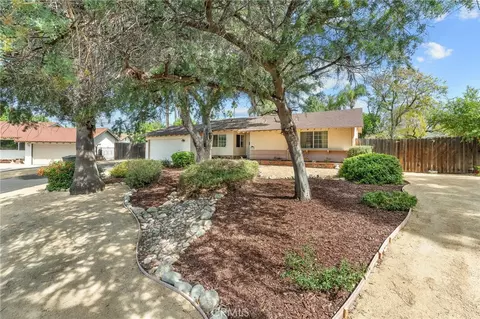 415 Lewis Ct, Claremont, CA 91711