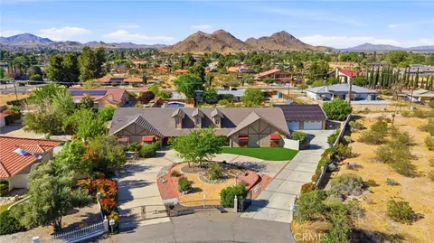 19670 Tonkawan Rd, Apple Valley, CA 92307