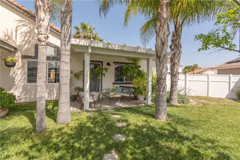 Exterior - 274 Morning Sky, Perris, CA 92571 photo 2 of 18