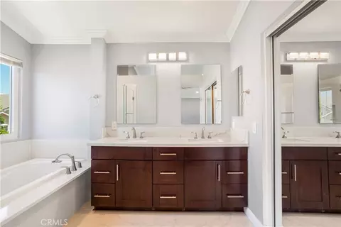 Bath - 282 Port Royal, Riverside, CA 92506 photo 3 of 4