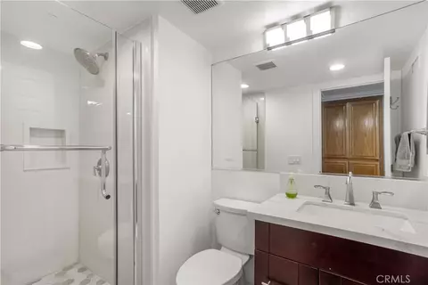 Bath - 282 Port Royal, Riverside, CA 92506 photo 1 of 4