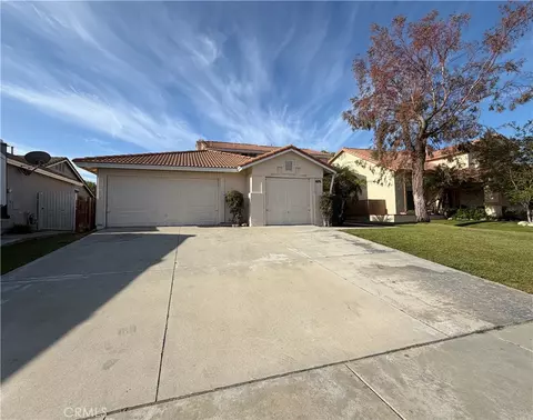 2565 W Fairview Dr, Rialto, CA 92377