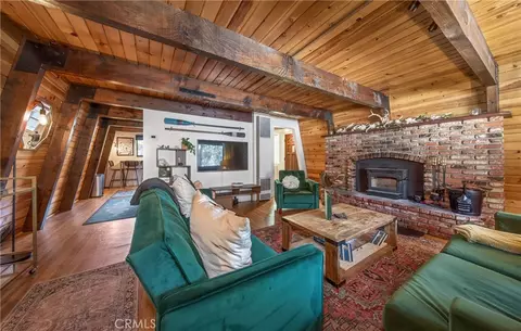244 Moreno Ln, Sugarloaf, CA 92386