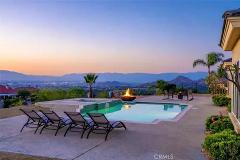 6201 Omega St, Riverside, CA 92506