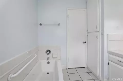 Bath - 6766 Nicolett, Riverside, CA 92504 photo 3 of 3