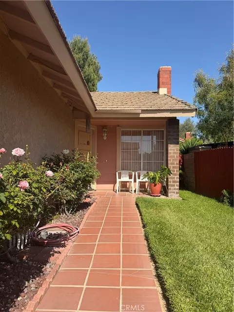 1829 Cherrytree, Perris, CA 92571 photo 2