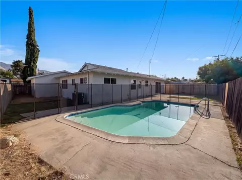 Exterior - 27807 Pluto St, Highland, CA 92346 photo 2 of 4