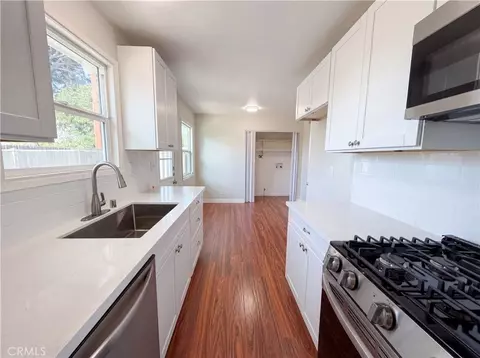 Kitchen - 27807 Pluto St, Highland, CA 92346 photo 1 of 2