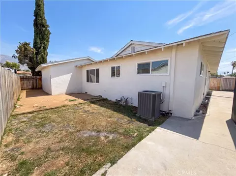 Exterior - 27807 Pluto St, Highland, CA 92346 photo 4 of 4